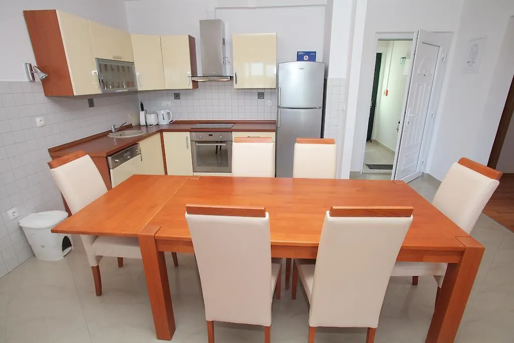 Apartments Delta 트로기르