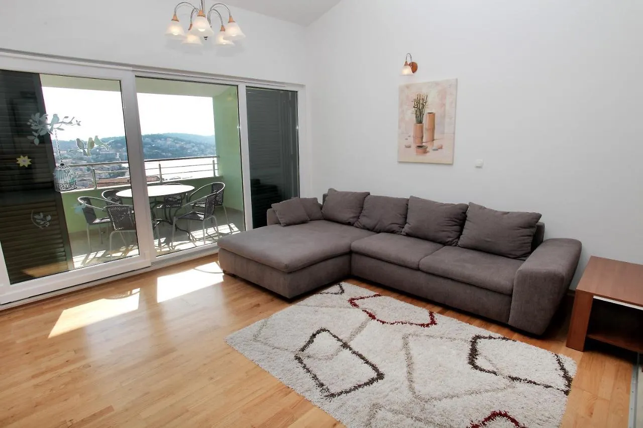 Apartments Delta 트로기르