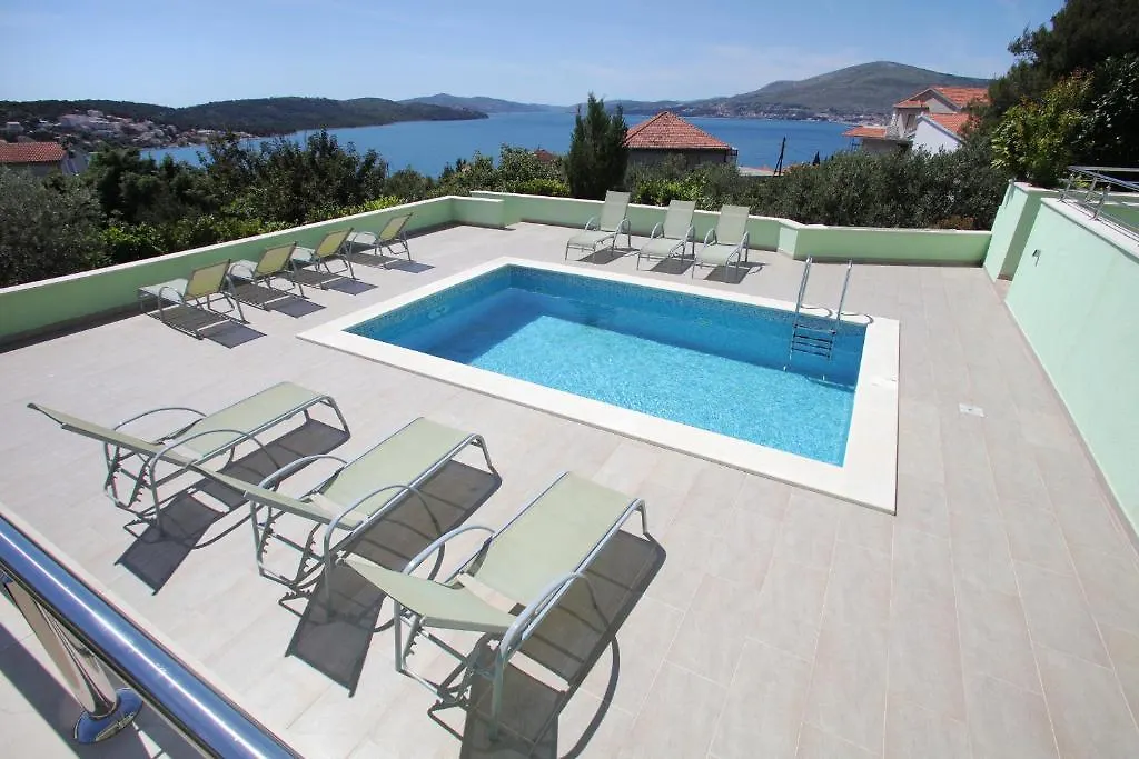 Apartments Delta Trogir